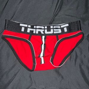 Thrust red brief sz Small